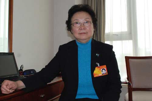 朱天慧代表：高考分批次錄取應(yīng)取消