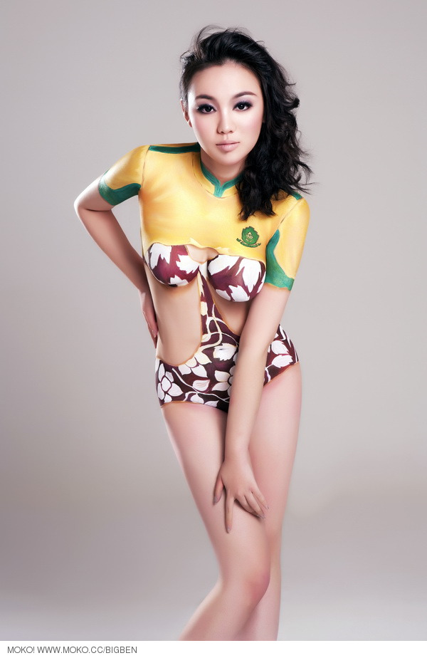 世界杯32強(qiáng)美女人體彩繪