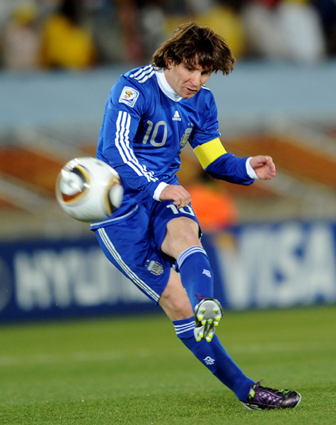 梅西成阿根廷國足史上最年輕隊長