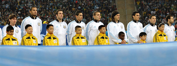 中國球童現身南非世界杯賽場