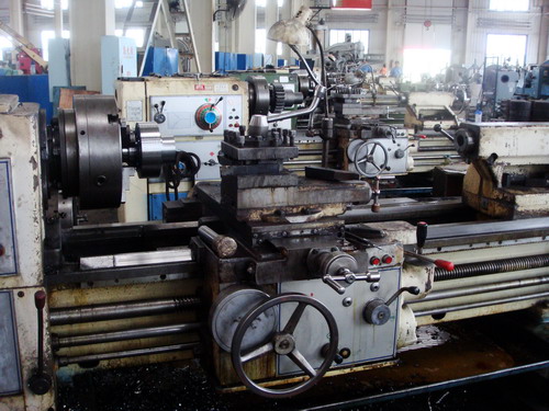 網絡媒體龍江行采訪團參觀雞西隆豐礦山機械