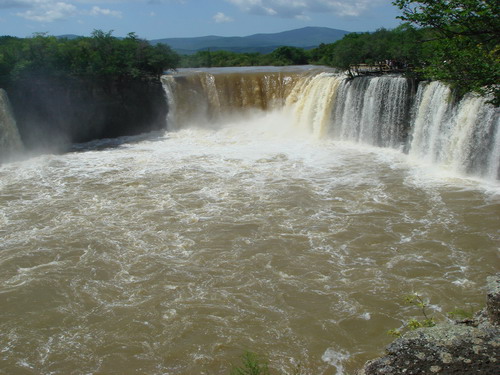 第四屆網絡媒體龍江行：氣勢磅礴的吊水樓瀑布
