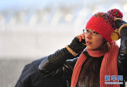 [春運·印象]年輕潮人回家路 書香愛意緊相隨