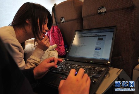 [春運·印象]年輕潮人回家路 書香愛意緊相隨