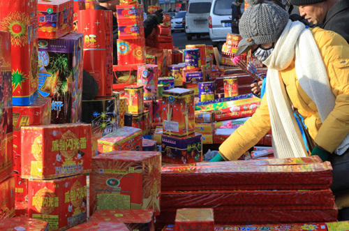 吉林永吉災區(qū)年貨市場紅火