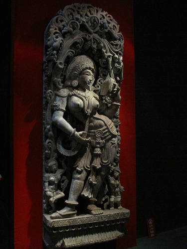 網絡媒體看內蒙古活動走進科爾沁博物館。