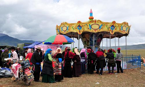 當吉仁賽馬節開幕