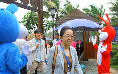 海口西海岸迎全國網(wǎng)媒參觀團 擬打造城市功能區(qū)