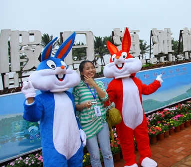 海口西海岸迎全國網(wǎng)媒參觀團 擬打造城市功能區(qū)