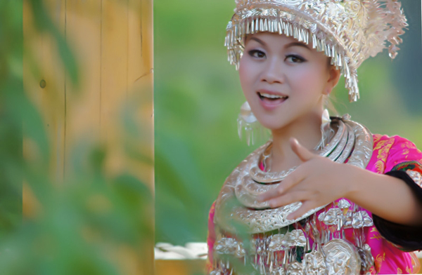 朵久央：用歌聲回答“苗鄉美”