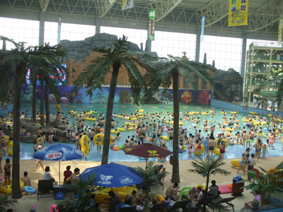 山東泰山五一熱了“親水游”