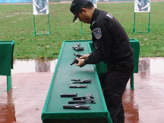 貴州省舉行全省縣級公安局長技能大比武