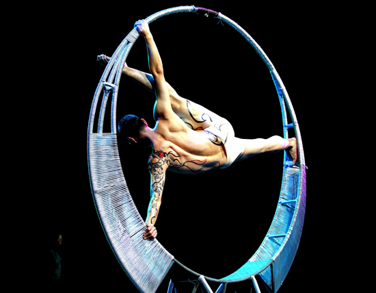 《銀•秀》：首個(gè)苗侗風(fēng)情舞臺(tái)秀常駐凱里