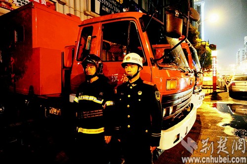 [新春走基層]武漢消防支隊官兵除夕守護萬家平安