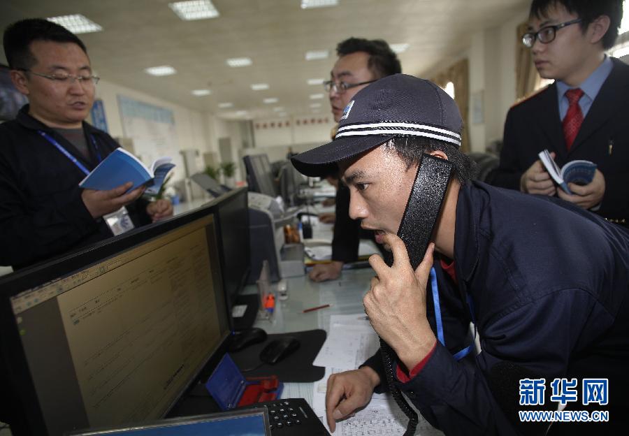 新春走基層 “動車神醫”張金發