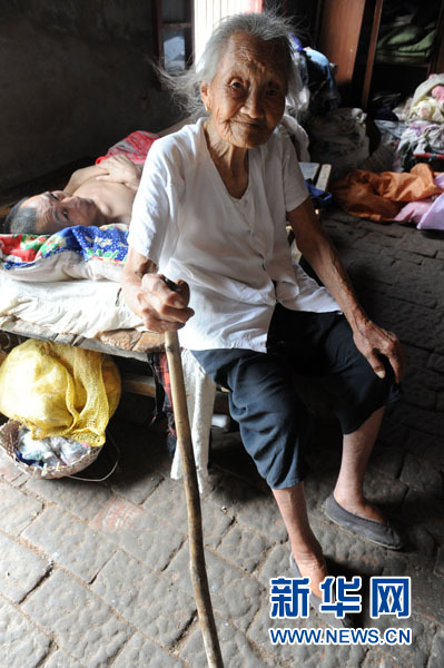 那口人間最溫暖的粥--95歲“最堅強母親”的母愛