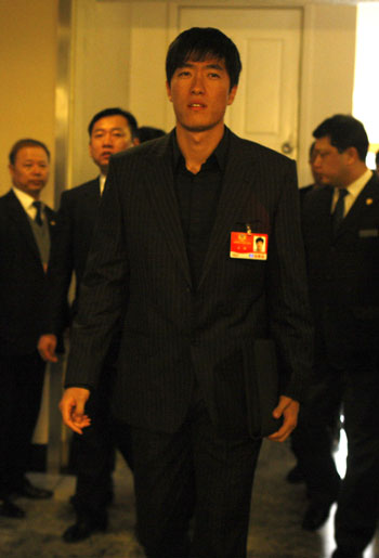 劉翔：第一次參加政協會議有點緊張[組圖]