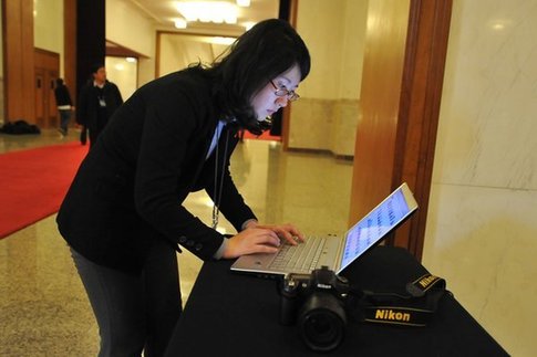 2010兩會：女記者身影