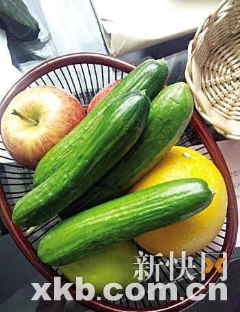 代表委員房間放小黃瓜經(jīng)濟(jì)又健康(圖)