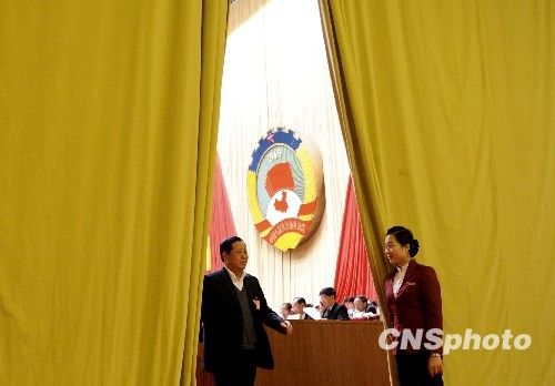 兩會花絮：服務(wù)員服務(wù)精確到秒