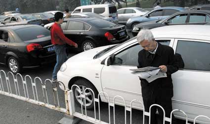 中科院專家:中國15城市因擁堵每天損失10億