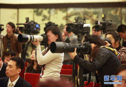 “長槍短炮”盡顯神通