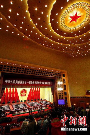 外媒關注“兩會”：贊中國政府民生論述引關注