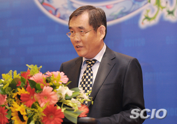 錢(qián)小芊出席第四屆中英互聯(lián)網(wǎng)圓桌會(huì)議晚宴并致辭