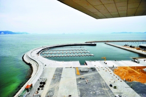 炸出來的海上運動基地