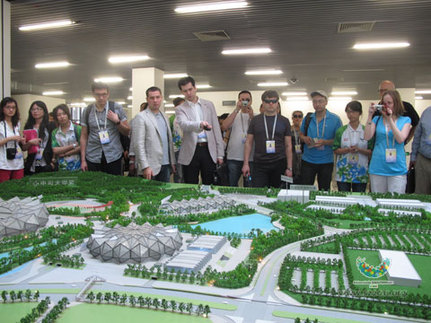 團長大會速遞：各國代表實地考察大運場館