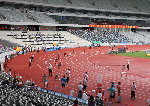 大運(yùn)田徑測(cè)試賽龍崗落幕 志愿者感動(dòng)所有人