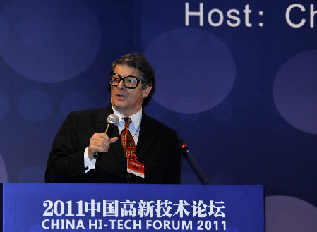 2011低碳技術(shù)與新能源發(fā)展峰會隆重舉行