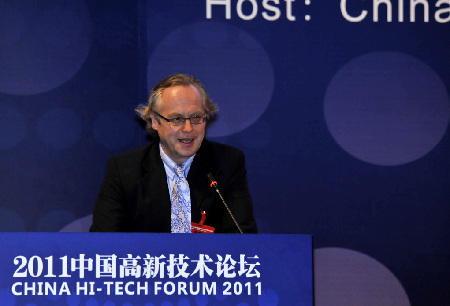 2011低碳技術(shù)與新能源發(fā)展峰會隆重舉行