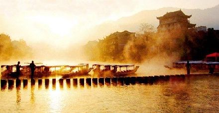 暢游鳳凰古城 說古城旅游八大浪漫事件