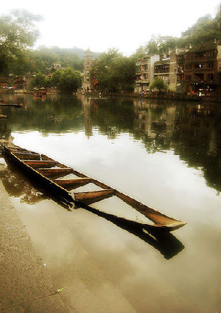 暢游鳳凰古城 說古城旅游八大浪漫事件