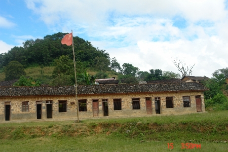 梁春林：營盤小學中的“雙語教學”