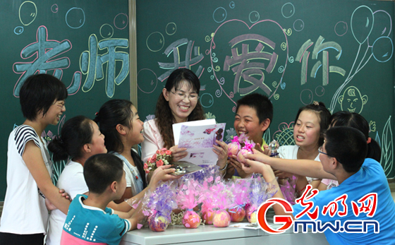 最美鄉村教師薛躍娥:山村教書25年的“傻姑娘”