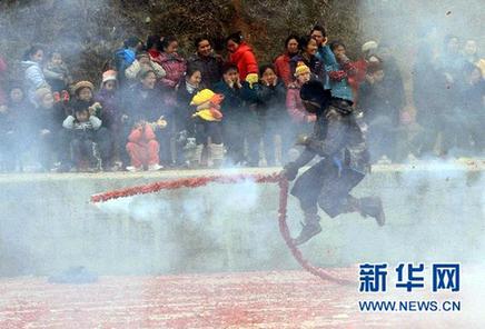 和而不同:各地拜年方式大掃描