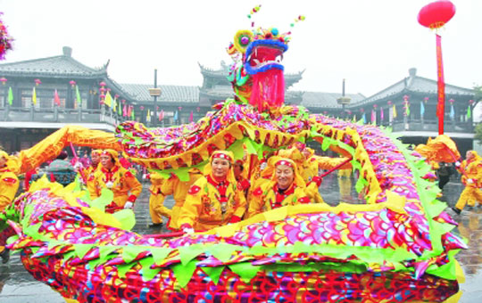 龍騰獅舞迎新春