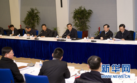 李克強(qiáng):把握宏觀政策 深化財稅改革