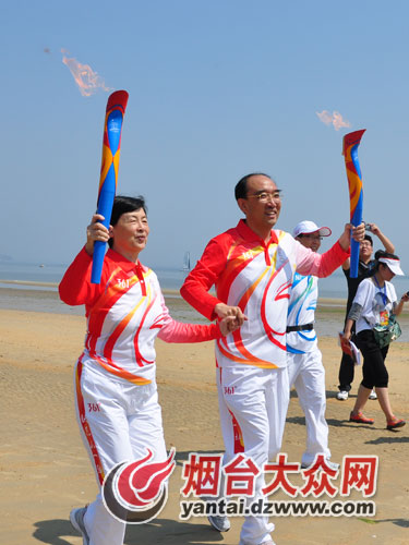 亞沙會火炬今日在煙臺傳遞 奧運冠軍邢傲偉第一棒