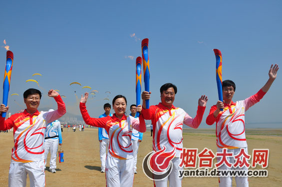 亞沙會火炬今日在煙臺傳遞 奧運冠軍邢傲偉第一棒