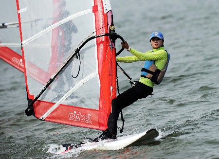 首屆帆板大獎賽精彩瞬間（組圖）