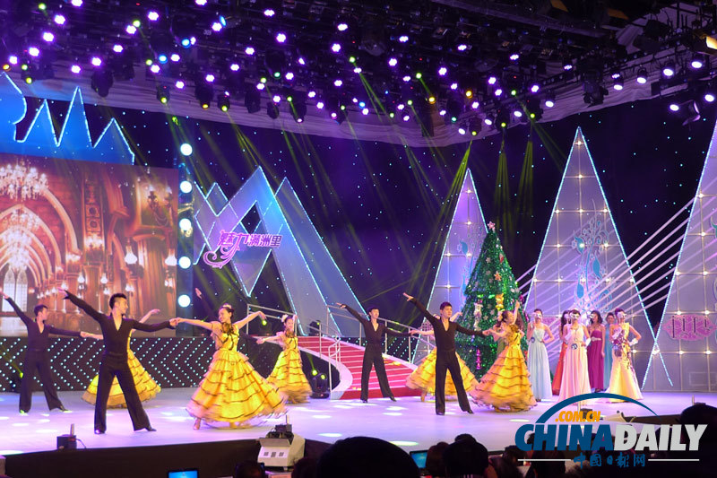 佳麗集聚滿洲里第九屆中俄蒙國際選美大賽（組圖）