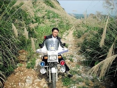 周俊軍:履職要“接地氣”