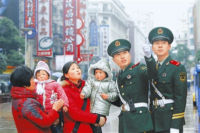 武警上海市總隊一支隊十中隊弘揚雷鋒精神紀事