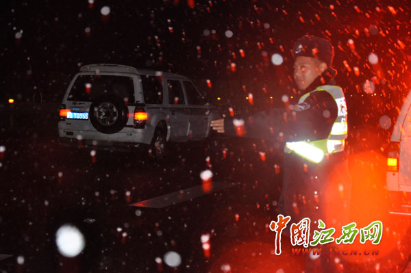 “雷鋒哥”呂凱：高速上的“螺絲釘”