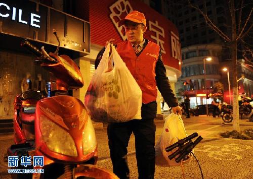 一個義務(wù)修車師傅26年的風雨堅守