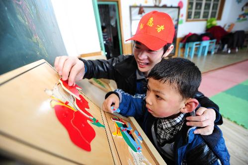 做一只蠟燭，帶給別人光亮和溫暖