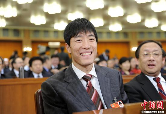 劉翔晏紫缺席政協會議 委員“理解”但督其盡責